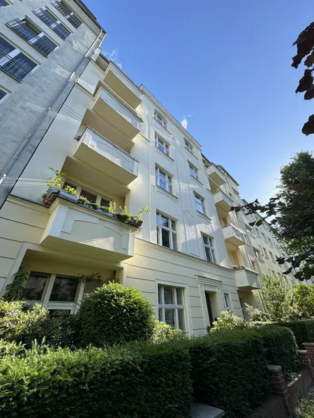Toller Altbau im  Herzen von Berlin Schöneberg - Anfragen bitte schriftlich — photo 1